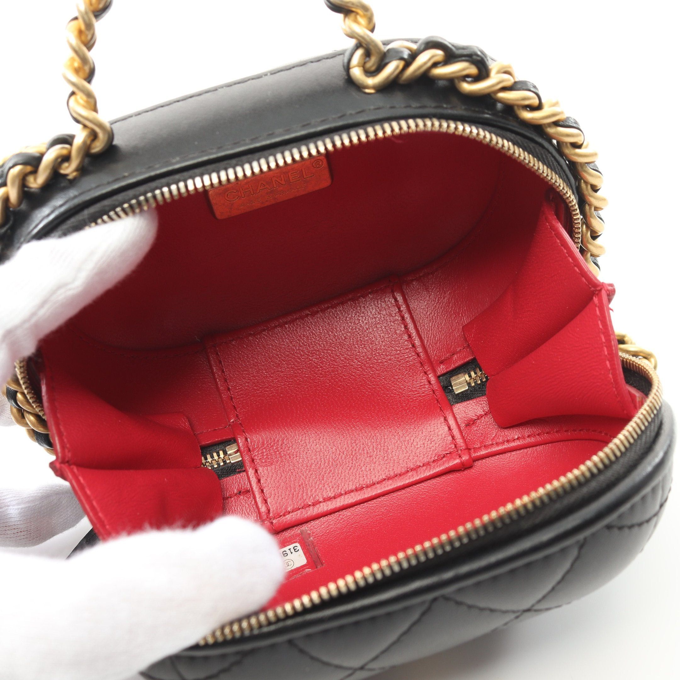 Chanel Chanel Matelasse Top Handle Vanity Bag Chain Shoulder Lambskin Black Gold Hardware Size ONE SIZE - 3 Thumbnail