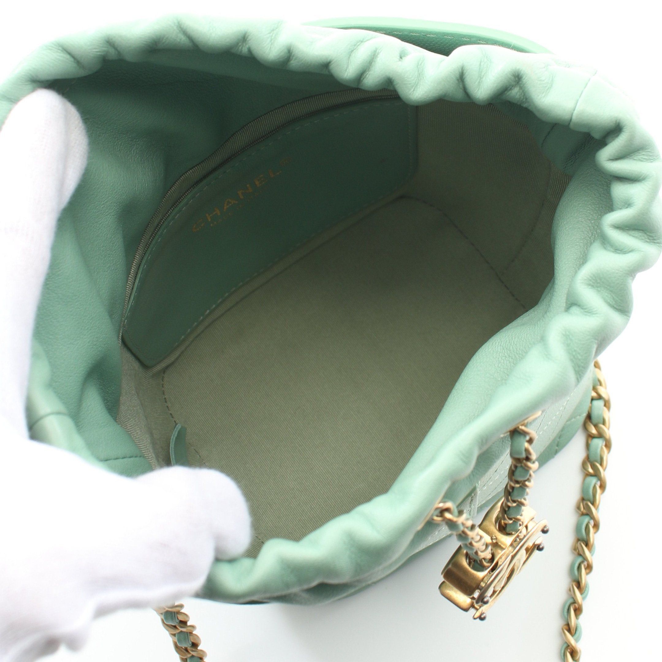 Chanel Chanel Matelasse Chain Shoulder Bag Leather Light Green Gold Hardware Size ONE SIZE - 3 Thumbnail