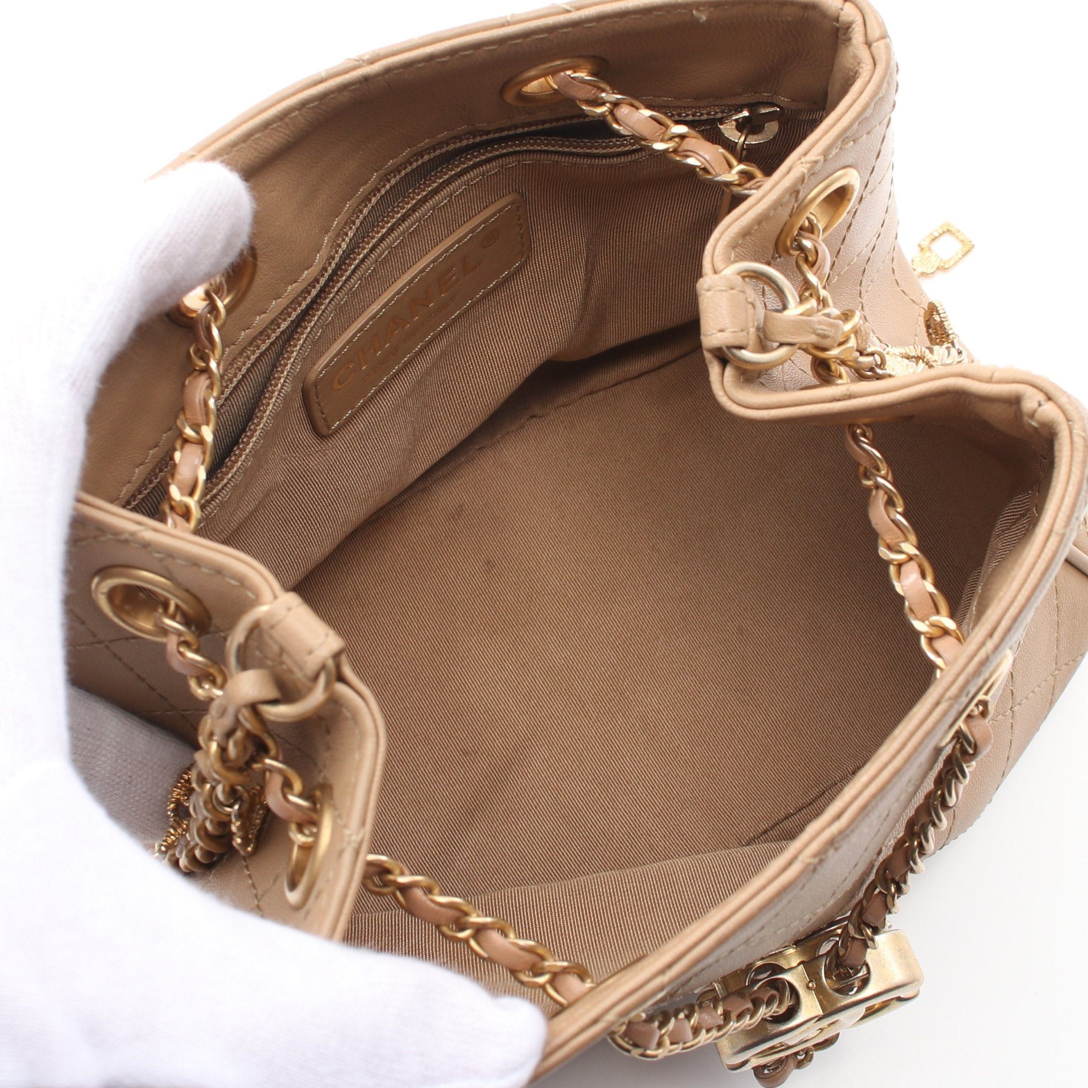 Chanel Chanel Matelasse Chain Shoulder Bag Leather Light Brown Gold Hardware Size ONE SIZE - 3 Thumbnail