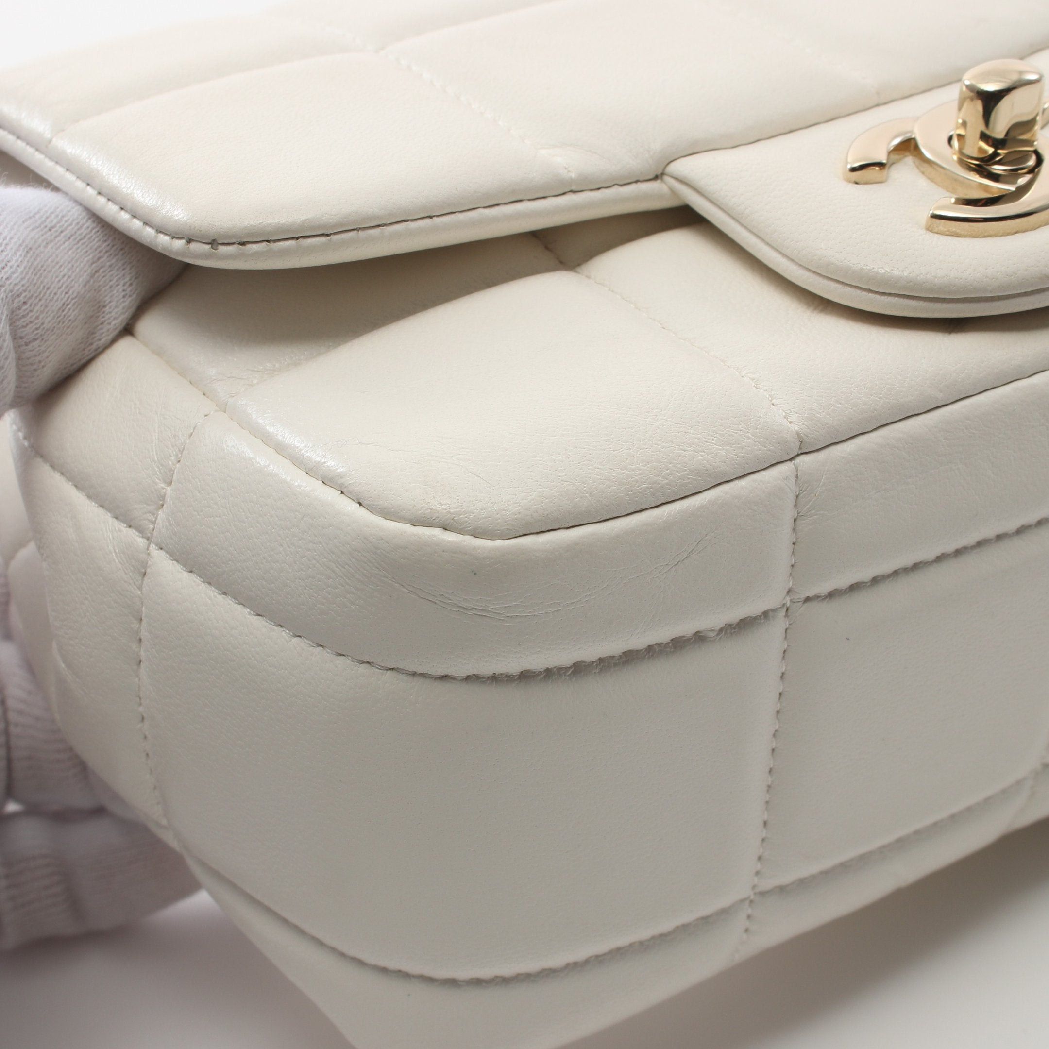 Chanel Chanel Chocolate Bar Mini Flap Chain Shoulder Bag Lambskin White Gold Hardware Size ONE SIZE - 6 Thumbnail