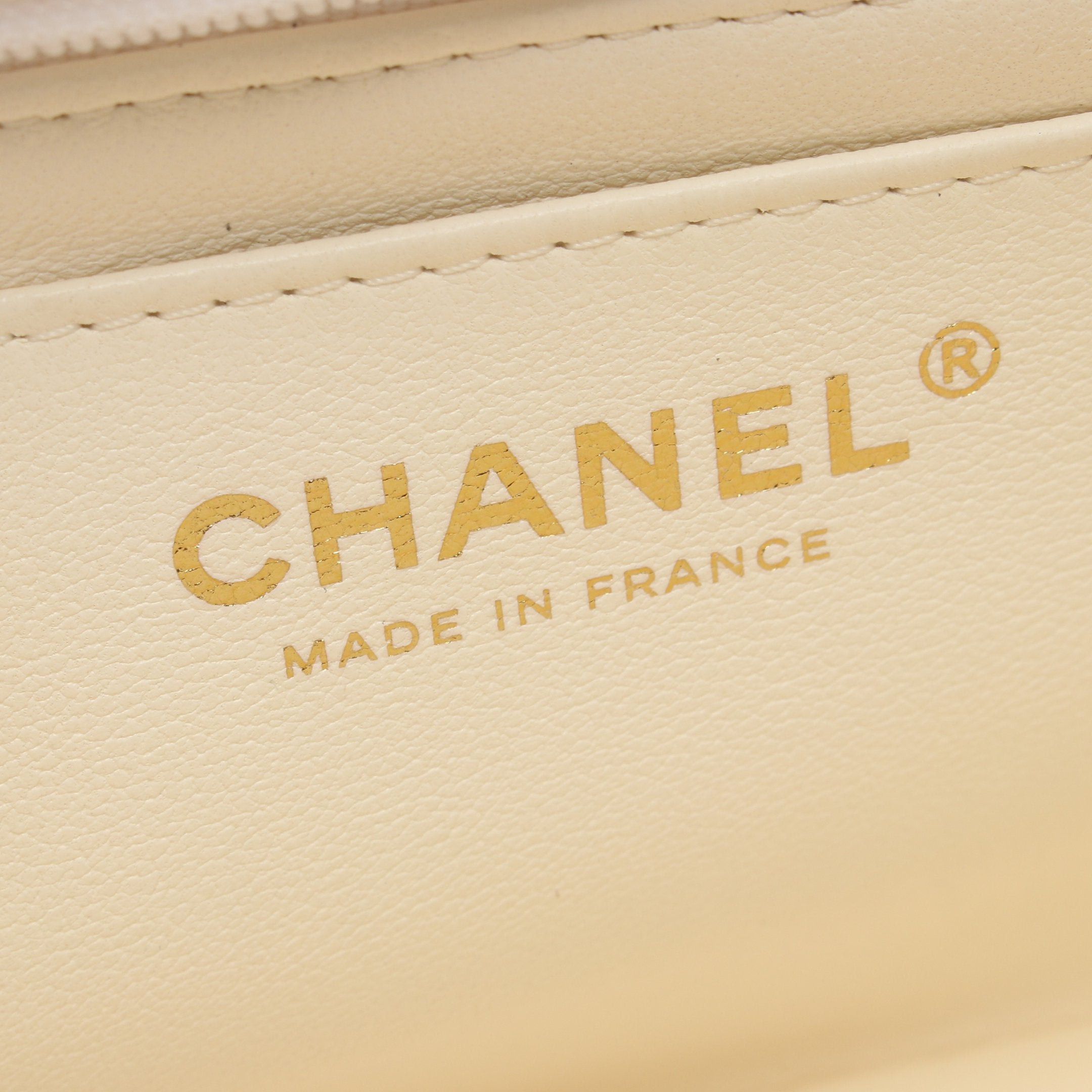 Chanel Chanel Chocolate Bar Mini Flap Chain Shoulder Bag Lambskin White Gold Hardware Size ONE SIZE - 4 Thumbnail