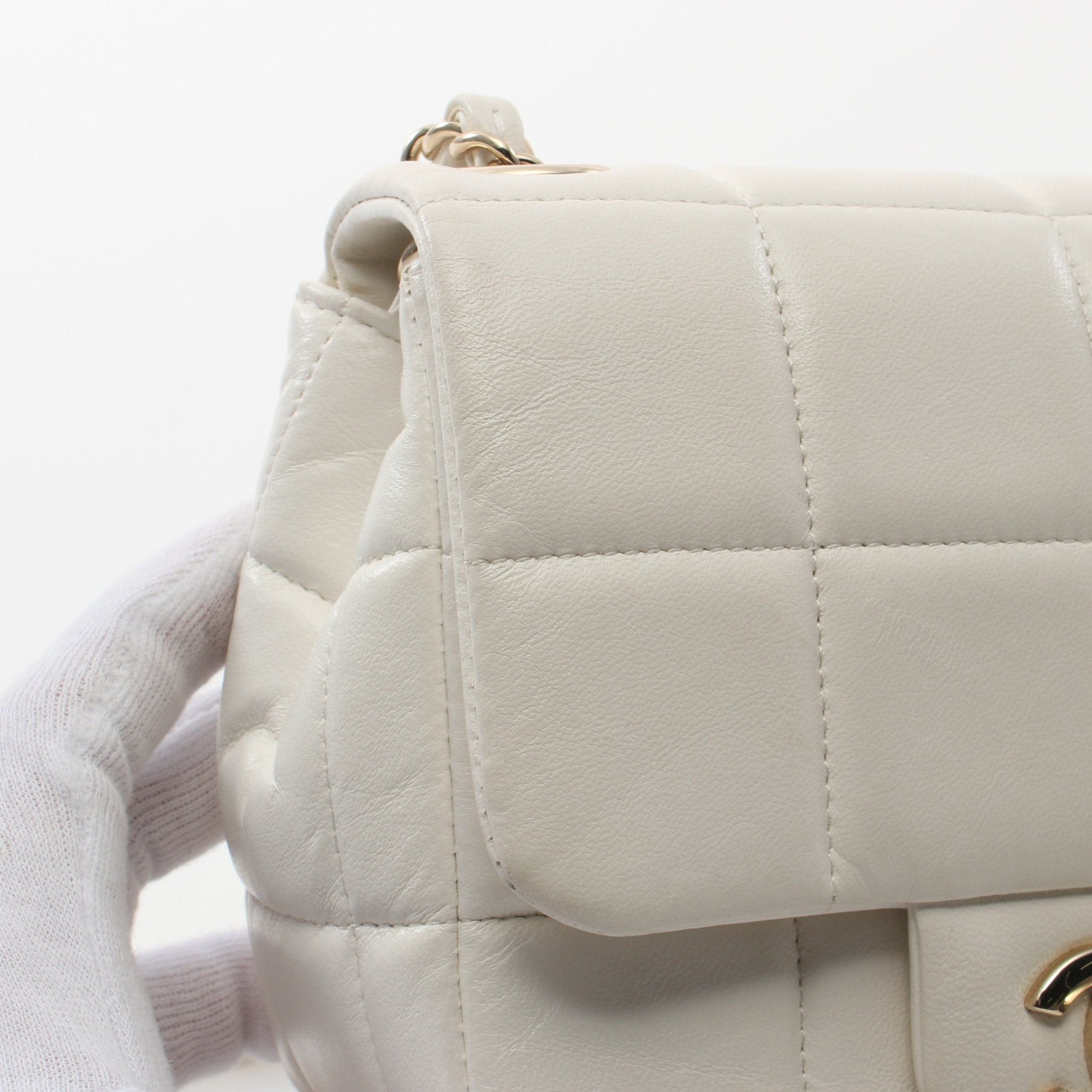 Chanel Chanel Chocolate Bar Mini Flap Chain Shoulder Bag Lambskin White Gold Hardware Size ONE SIZE - 8 Thumbnail