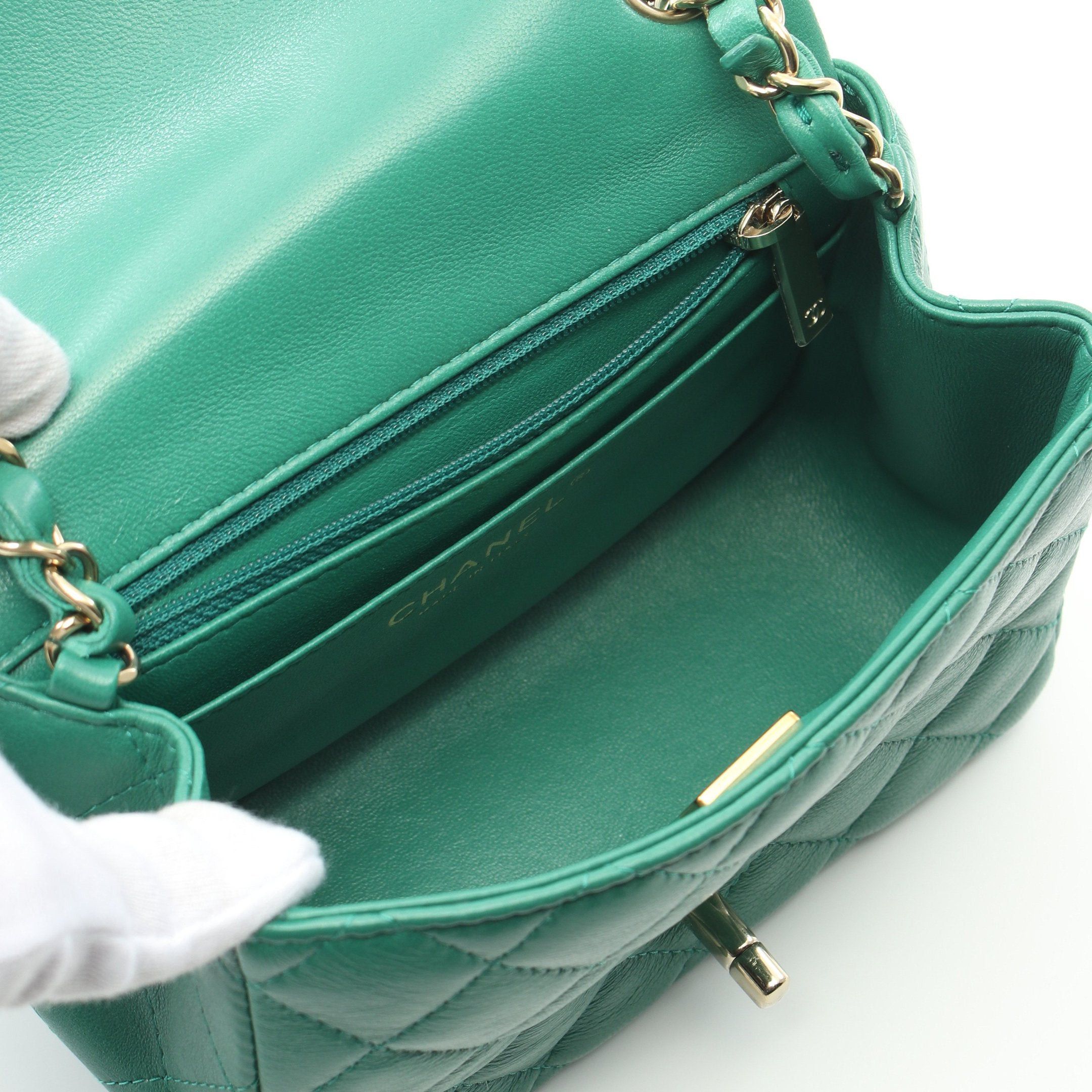 Chanel Chanel Mini Matelasse Chain Shoulder Bag Lambskin Green Gold Hardware Size ONE SIZE - 3 Thumbnail