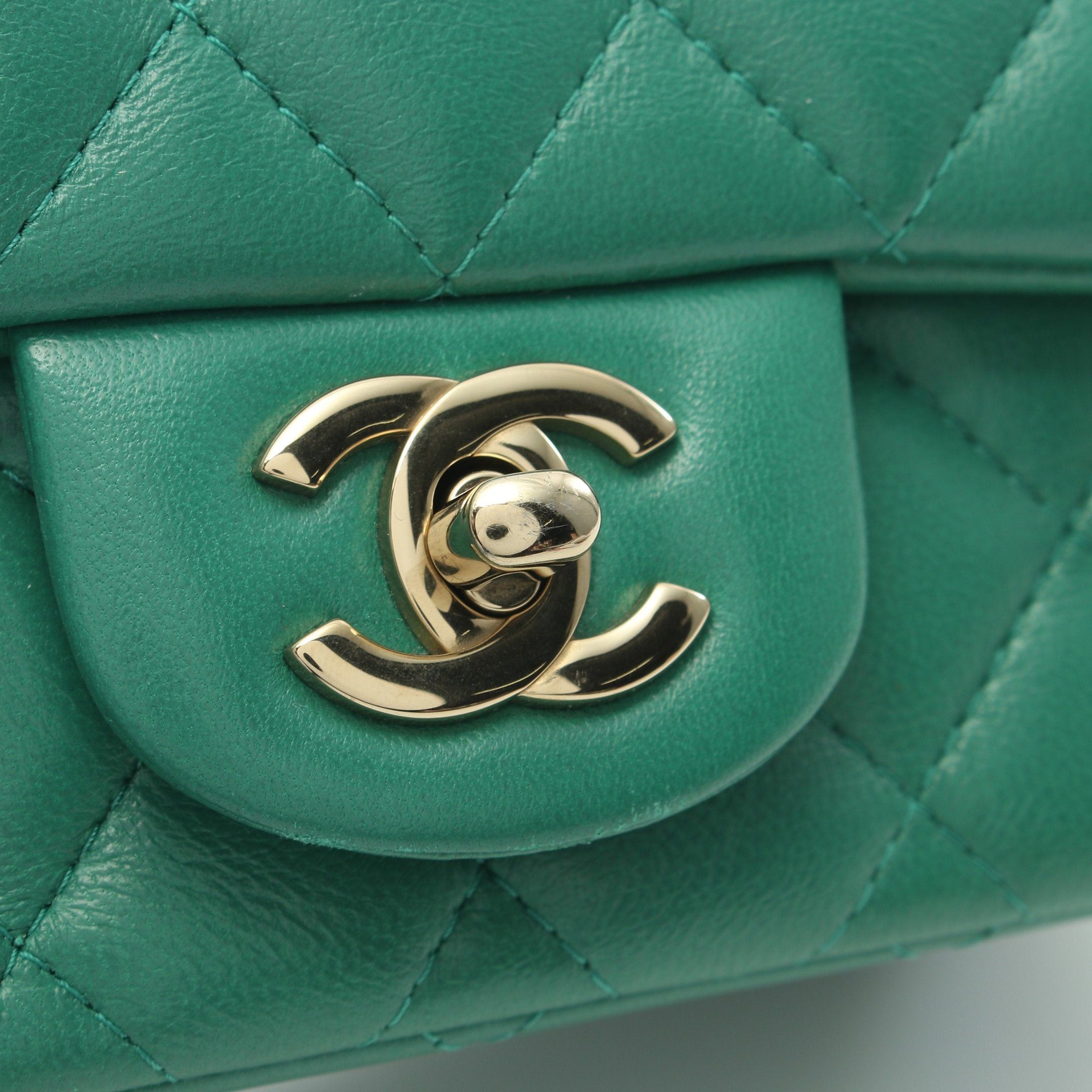 Chanel Chanel Mini Matelasse Chain Shoulder Bag Lambskin Green Gold Hardware Size ONE SIZE - 8 Thumbnail