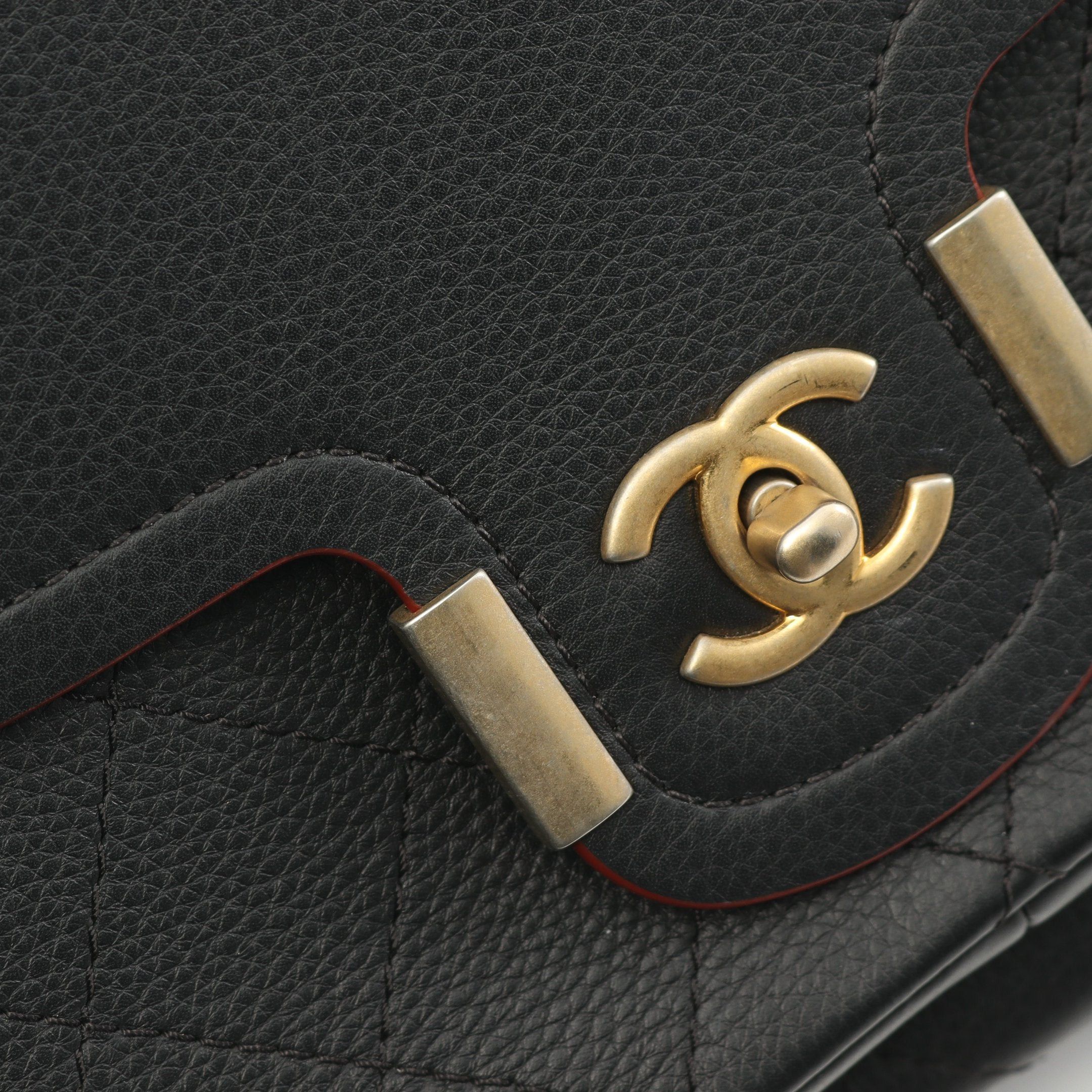 Chanel Chanel Matelasse Chain Shoulder Bag Tote Leather Black Gold Hardware Size ONE SIZE - 6 Thumbnail