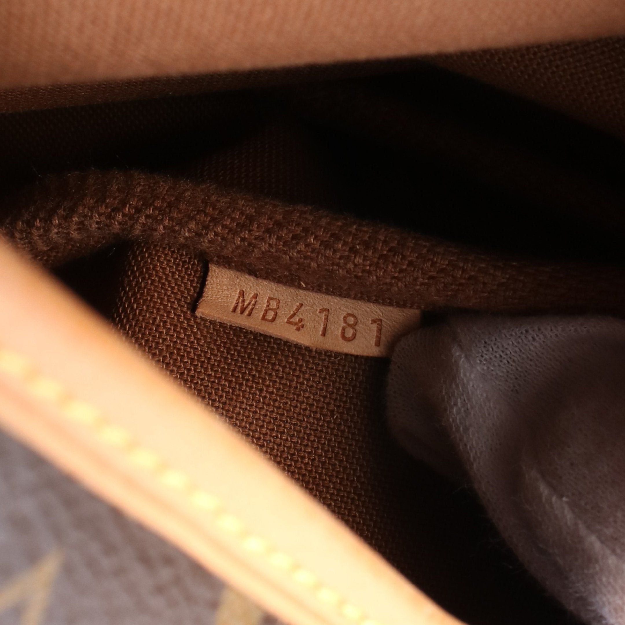 Louis Vuitton Louis Vuitton Saumur 30 Monogram Shoulder Bag Leather Brown Size ONE SIZE - 6 Thumbnail