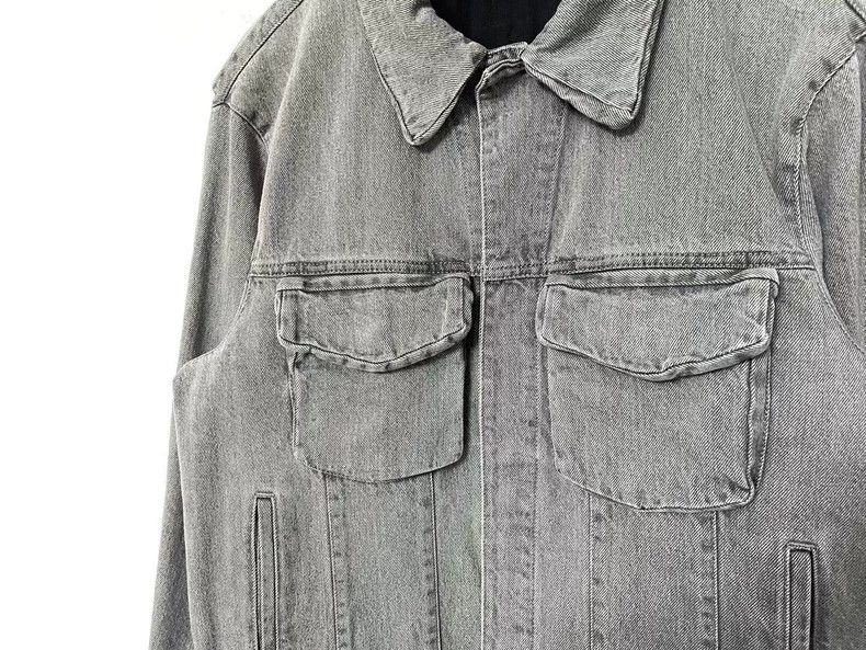 Louis Vuitton Louis Vuitton Gray Denim Jacket with Pockets Size US L / EU 52-54 / 3 - 2 Thumbnail