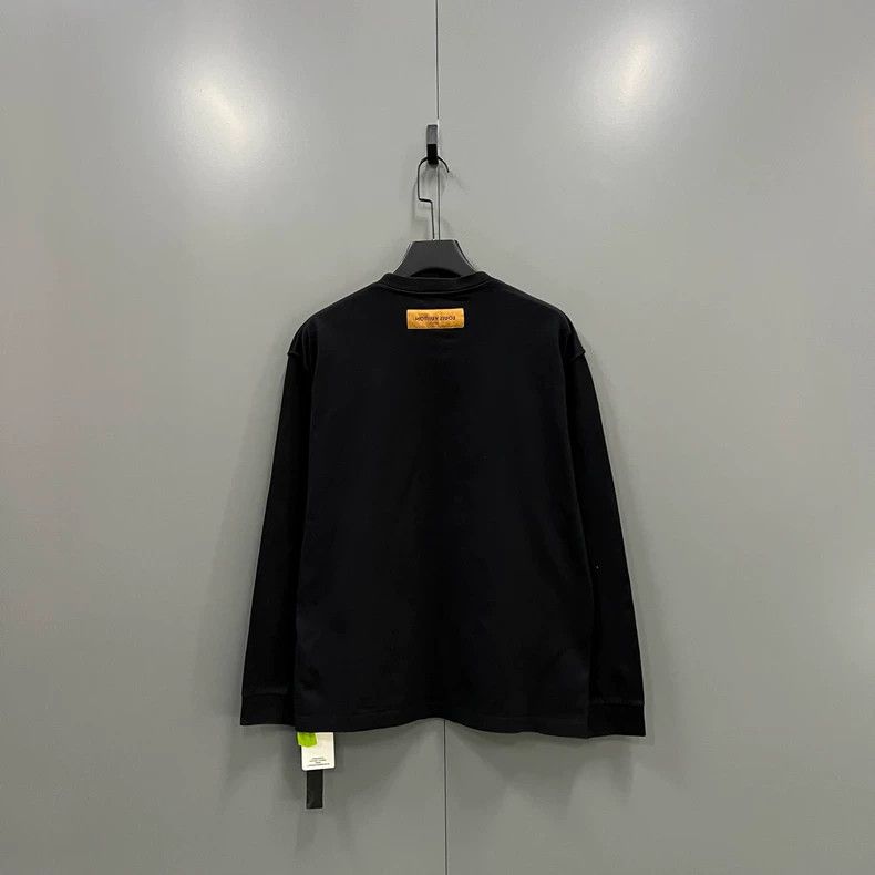 Louis Vuitton Louis Vuitton Long Sleeve Color Logo Shirt Size US M / EU 48-50 / 2 - 2 Thumbnail