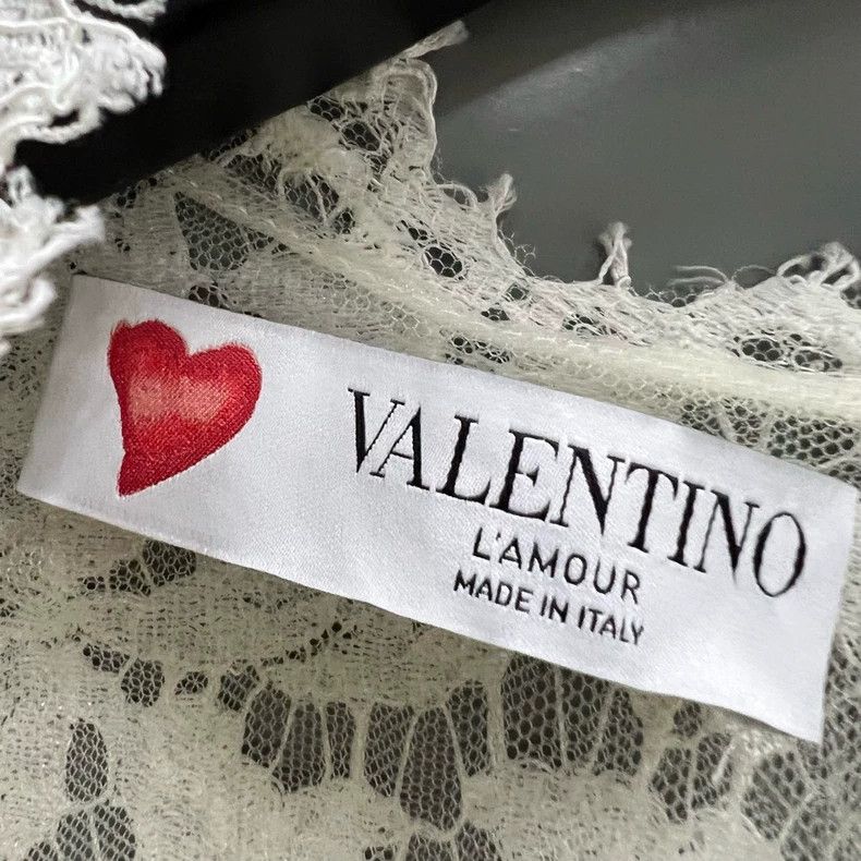 Valentino Valentino White Lace Short Sleeve Top Size US S / EU 44-46 / 1 - 6 Thumbnail