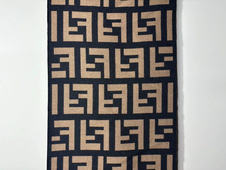 Fendi Fendi Double-Sided Wool Silk Scarf Size ONE SIZE - 5 Thumbnail