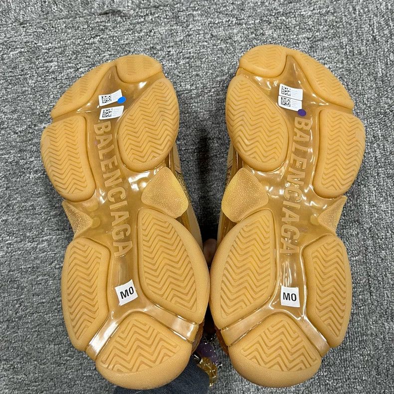 Balenciaga Balenciaga Beige Low-Top Dad Sneakers Size 40 Size US 7 / EU 40 - 5 Thumbnail