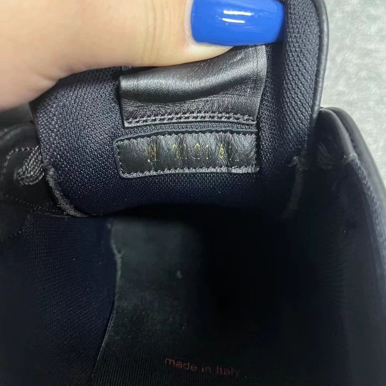 Louis Vuitton Louis Vuitton Black Leather Signature Fashion Sneakers Size US 6.5 / EU 39-40 - 4 Thumbnail