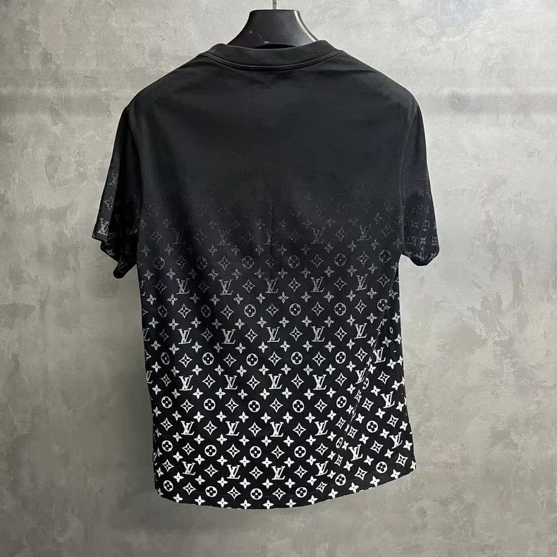 Louis Vuitton Louis Vuitton Black Logo Print Gradient T-shirt Size US M / EU 48-50 / 2 - 2 Thumbnail