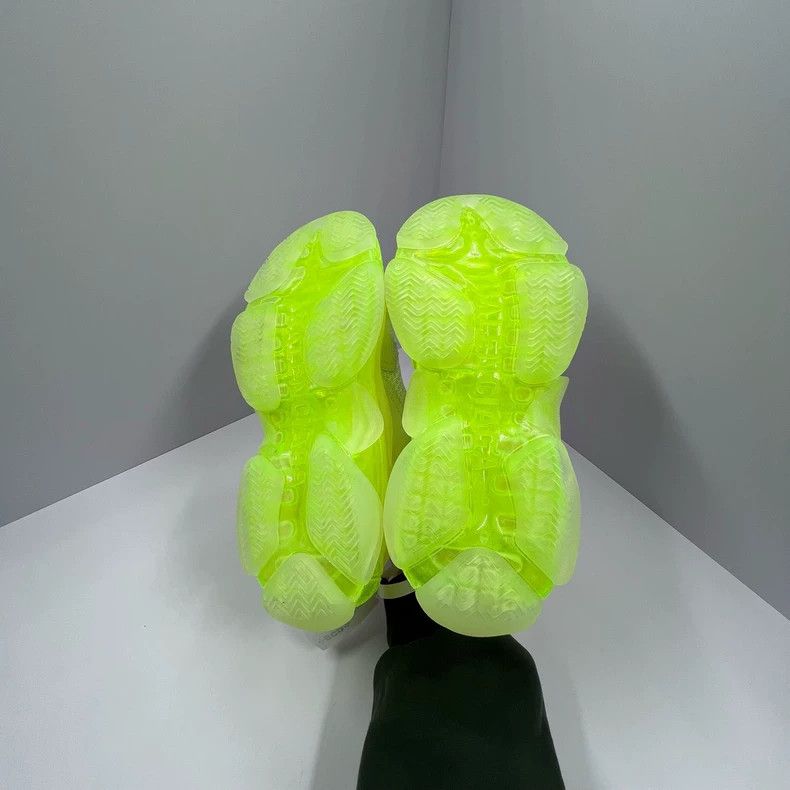 Balenciaga Balenciaga Triple S White Green Sneakers 35 Size Size US 5 / EU 37 - 4 Thumbnail
