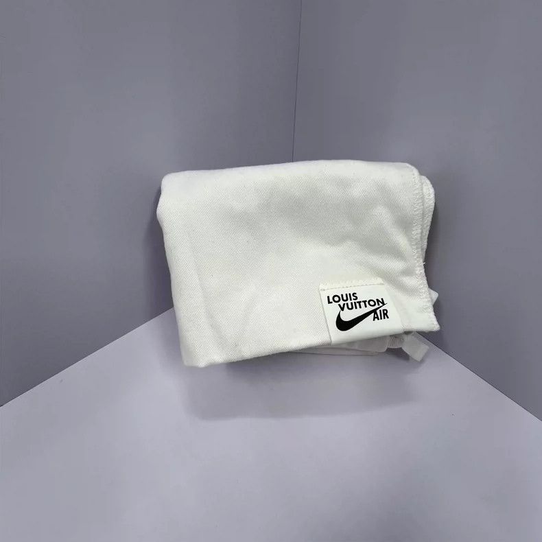 Louis Vuitton Louis Vuitton Nike AF1 White Sneakers Size 37.5 Size US 5.5 / EU 38 - 7 Thumbnail