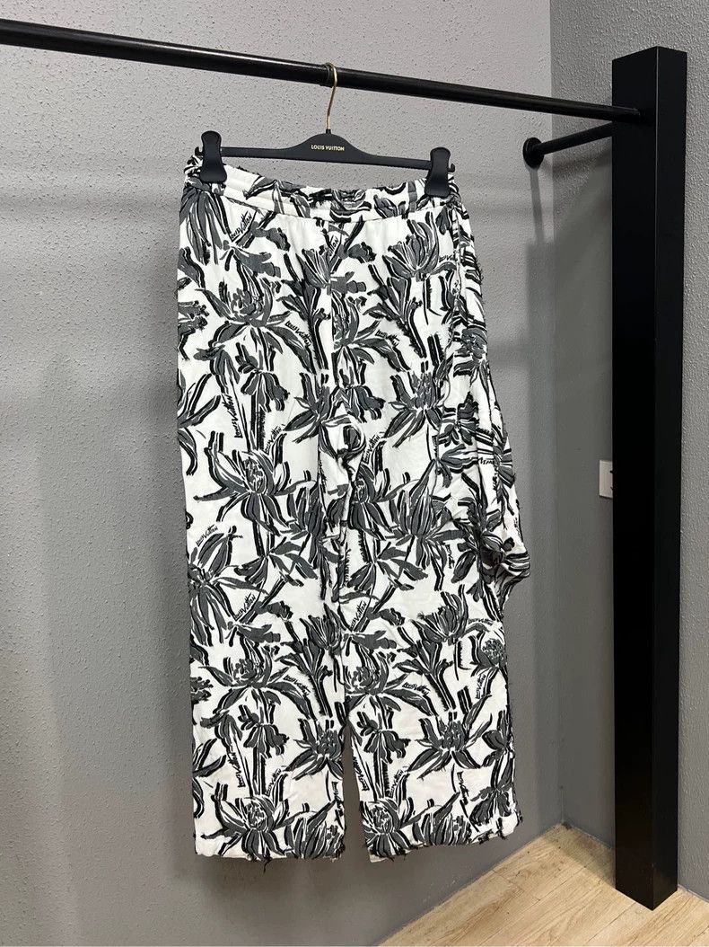 Louis Vuitton Louis Vuitton Floral Casual Pants Size 40 Size US 40 / EU 56 - 2 Thumbnail