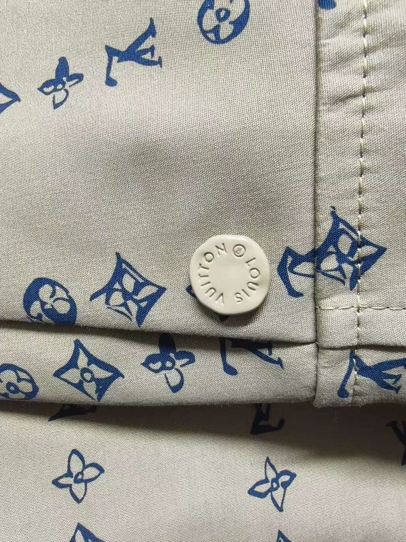 Louis Vuitton Louis Vuitton Khaki Striped Logo Coat Size US XXL / EU 58 / 5 - 5 Thumbnail