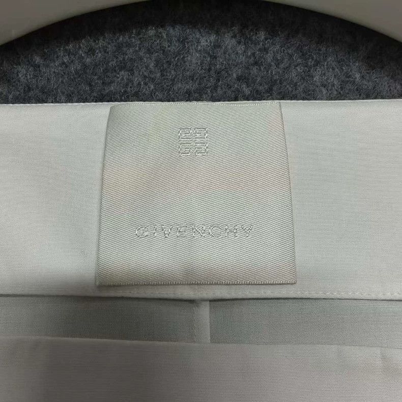Givenchy Givenchy Women's White Short Sleeve Shirt Size US S / EU 44-46 / 1 - 3 Thumbnail