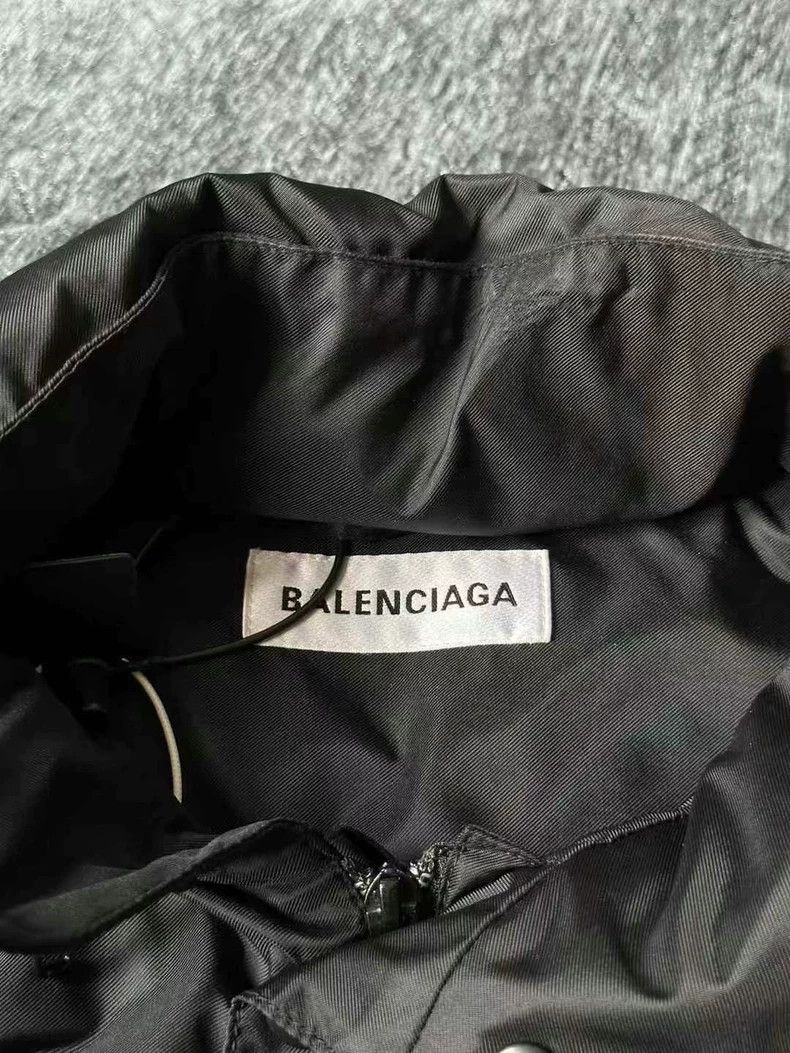 Balenciaga Balenciaga Multi-Language Windbreaker Jacket Size US M / EU 48-50 / 2 - 3 Thumbnail