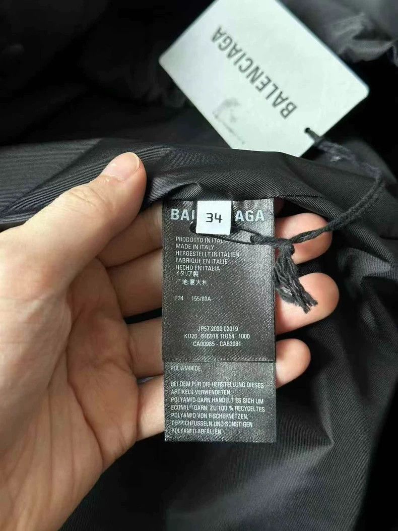 Balenciaga Balenciaga Multi-Language Windbreaker Jacket Size US M / EU 48-50 / 2 - 4 Thumbnail