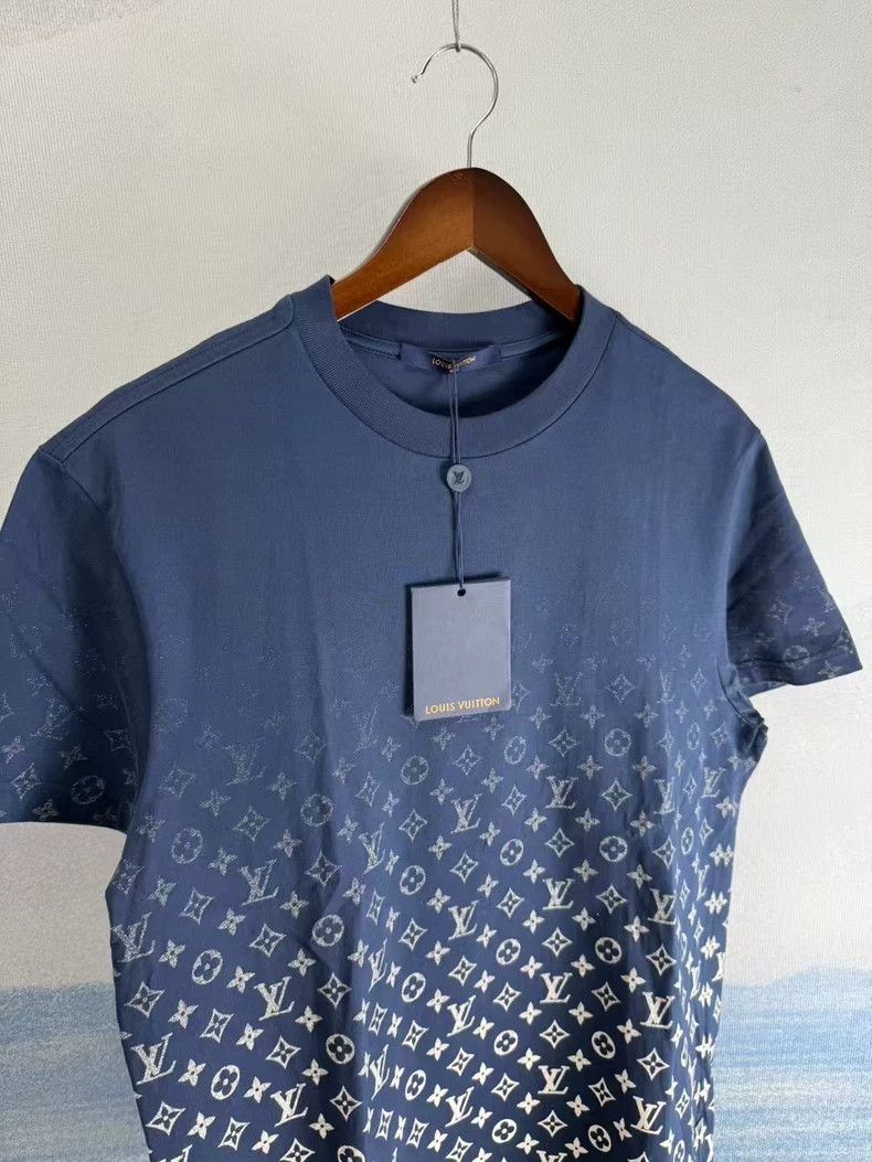 Louis Vuitton Louis Vuitton Blue Gradient Short Sleeve Shirt Size US S / EU 44-46 / 1 - 2 Thumbnail