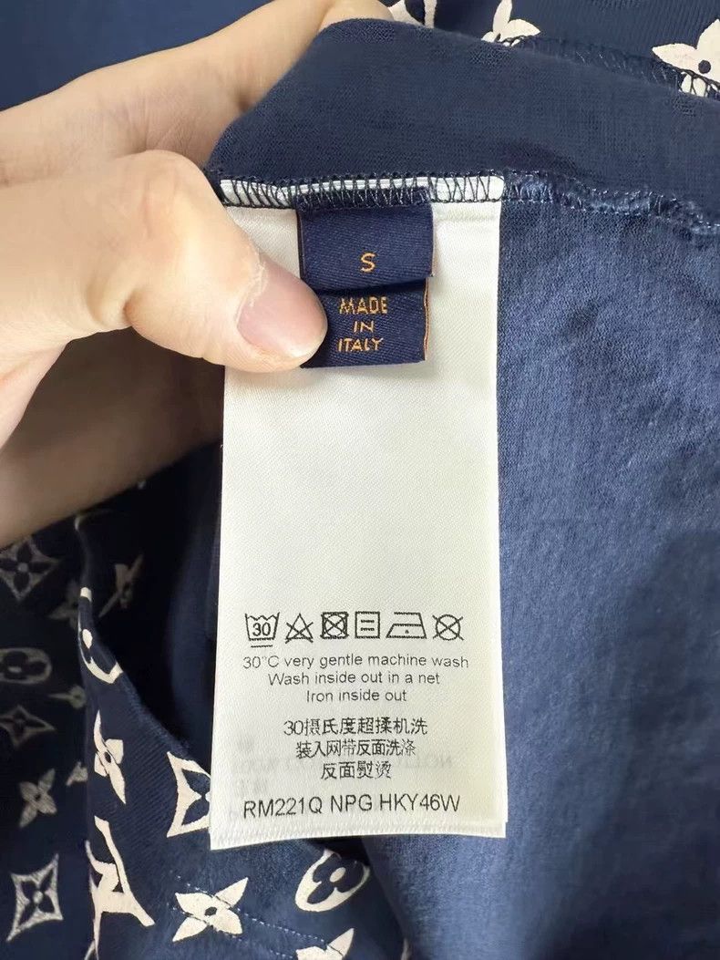 Louis Vuitton Louis Vuitton Blue Gradient Short Sleeve Shirt Size US S / EU 44-46 / 1 - 4 Thumbnail