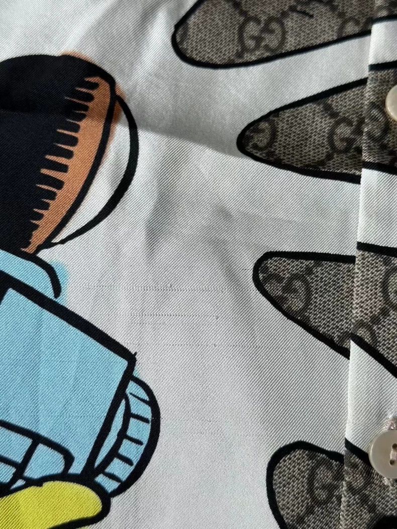 Gucci Gucci Donald Duck Print Short Sleeve Shirt Size US XL / EU 56 / 4 - 5 Thumbnail