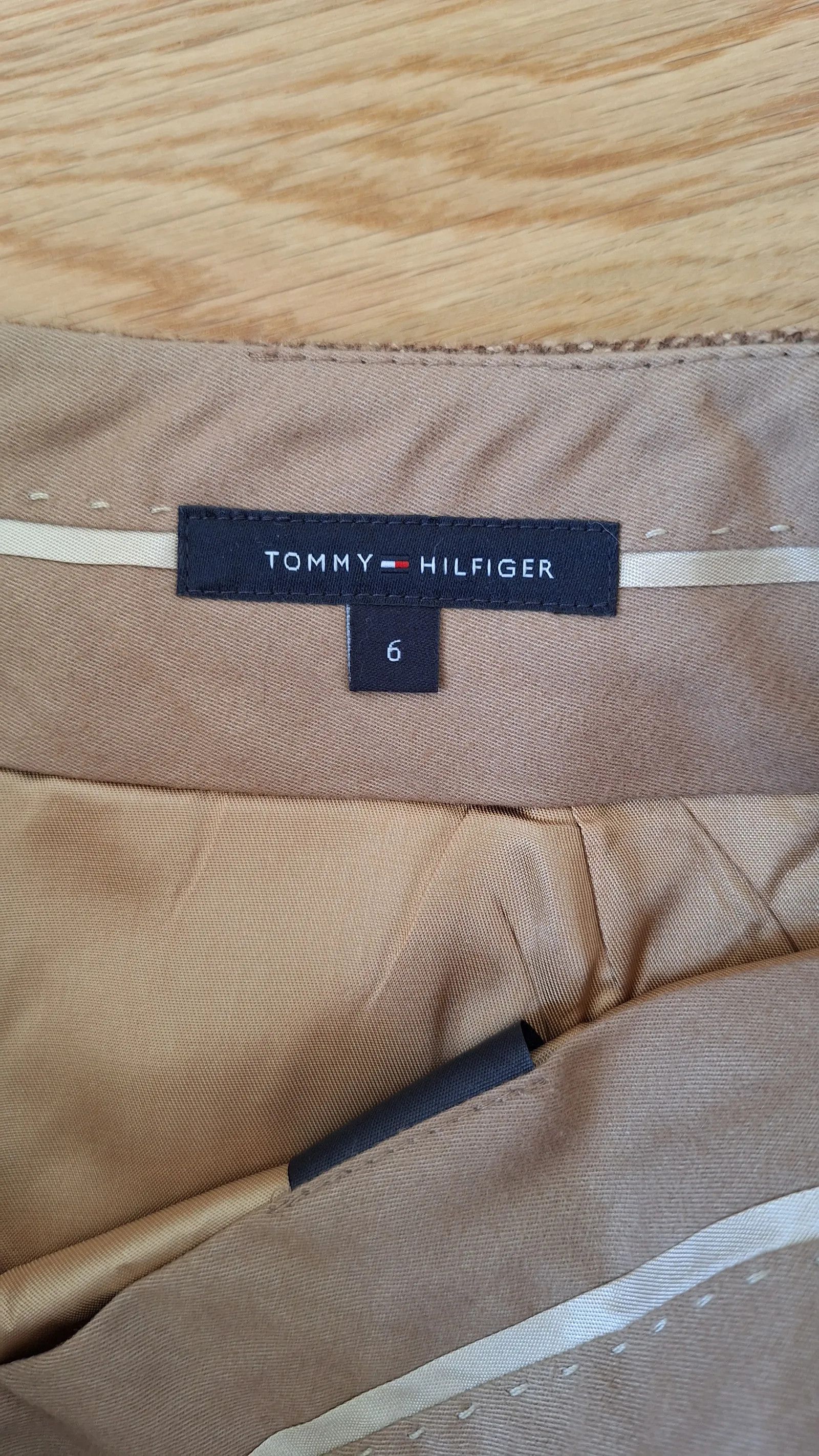 Tommy Hilfiger Tommy Hilfiger Skirt Size 27" / US 4 / IT 40 - 2 Thumbnail