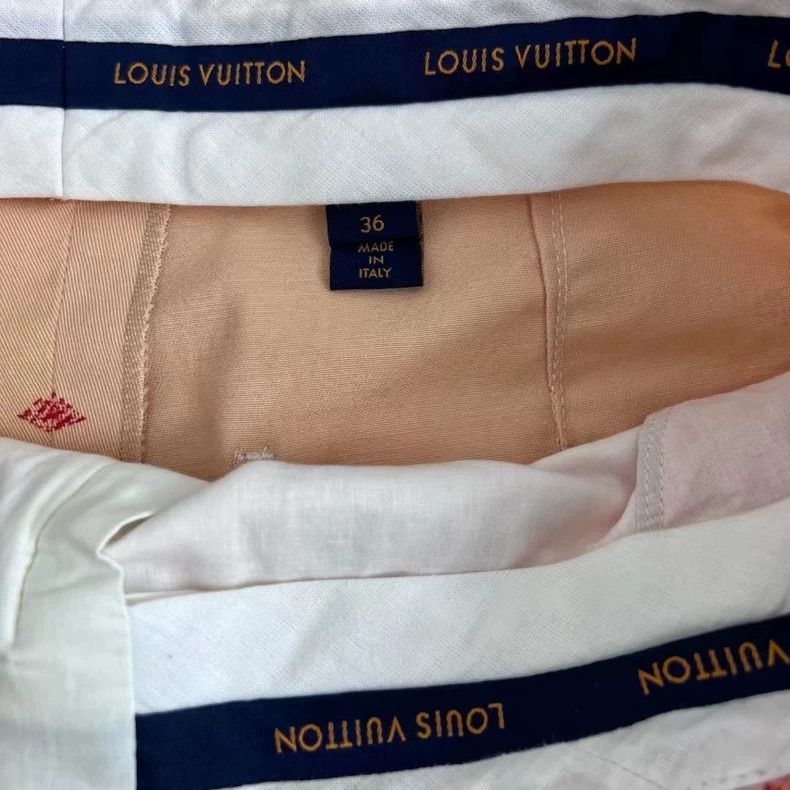 Louis Vuitton Louis Vuitton Beige Printed Denim Shorts Size US 36 / EU 52 - 3 Thumbnail