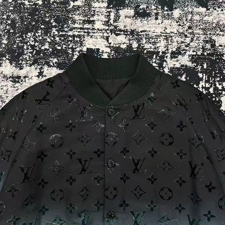 Louis Vuitton Louis Vuitton Gradient Print Pilot Jacket Size US L / EU 52-54 / 3 - 2 Thumbnail