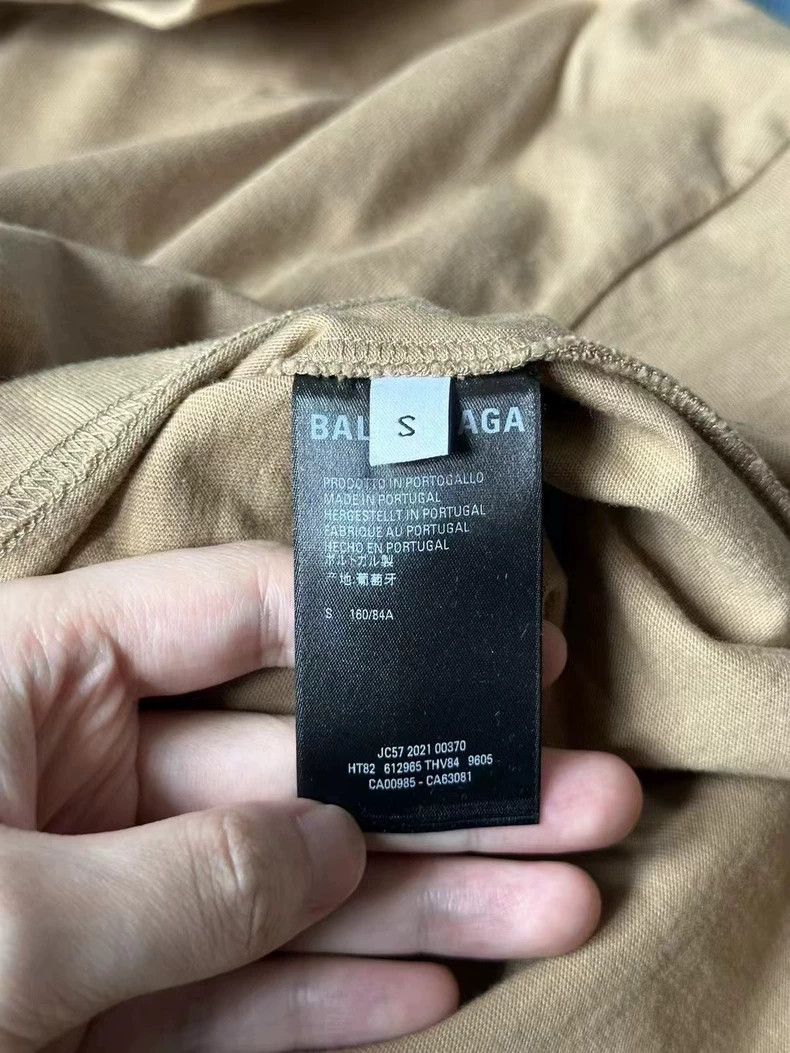 Balenciaga Balenciaga Khaki Charity Short Sleeve T-Shirt Size US S / EU 44-46 / 1 - 4 Thumbnail