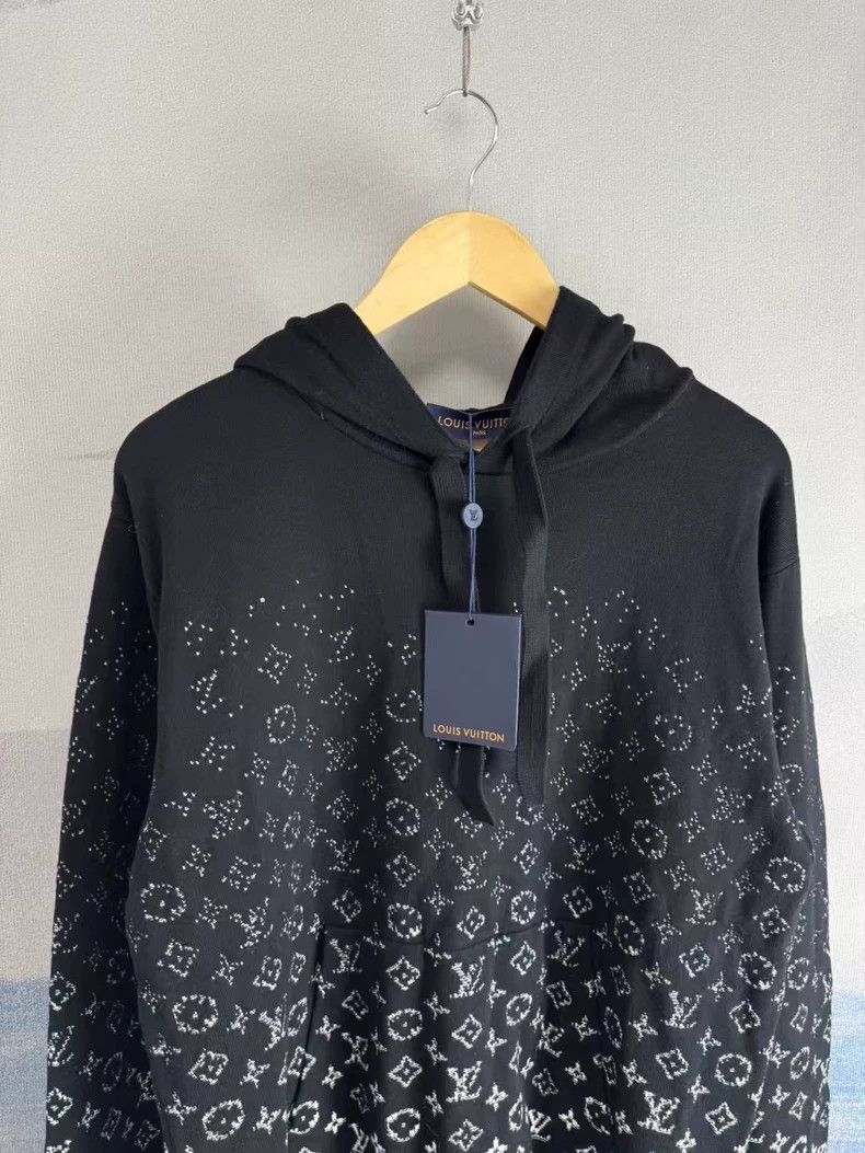 Louis Vuitton Louis Vuitton Black and White Gradient Hoodie Size US M / EU 48-50 / 2 - 2 Thumbnail