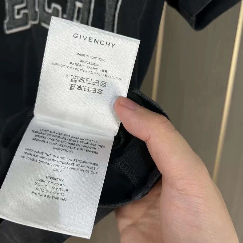 Givenchy Givenchy Short Sleeve Letter Print T-Shirt Size US XS / EU 42 / 0 - 5 Thumbnail