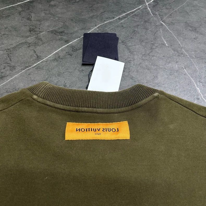 Louis Vuitton Louis Vuitton Military Green Sweatshirt with Logo Size US L / EU 52-54 / 3 - 6 Thumbnail