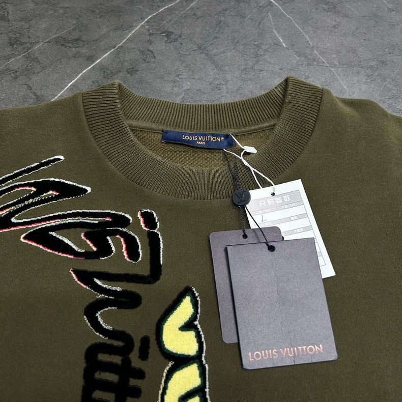 Louis Vuitton Louis Vuitton Military Green Sweatshirt with Logo Size US L / EU 52-54 / 3 - 3 Thumbnail