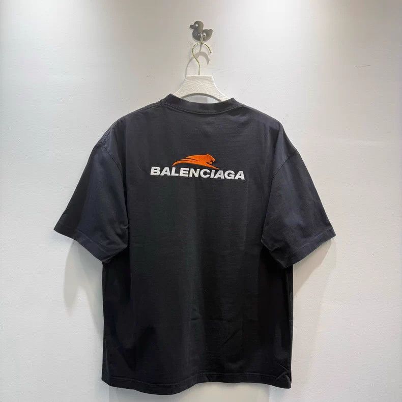 Balenciaga Balenciaga Year of the Tiger Embroidered T-shirt Size US M / EU 48-50 / 2 - 4 Thumbnail
