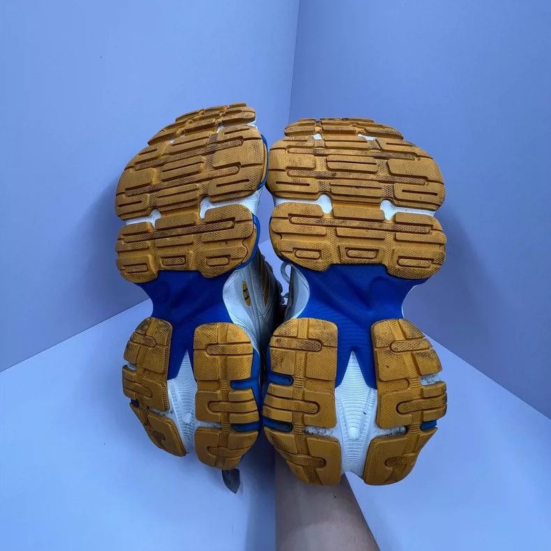 Balenciaga Cargo Sneakers Size 42