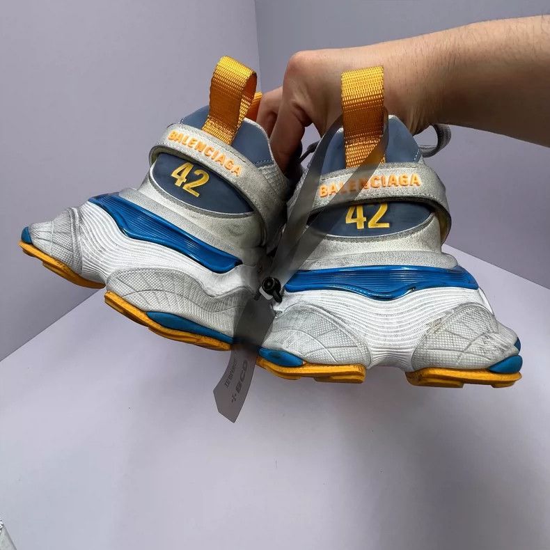 Balenciaga Cargo Sneakers Size 42