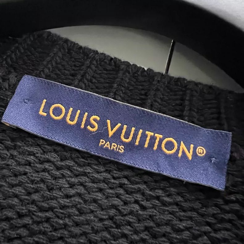 Louis Vuitton Louis Vuitton Logo Embroidered Knitted Sweater Size S Size US S / EU 44-46 / 1 - 5 Thumbnail