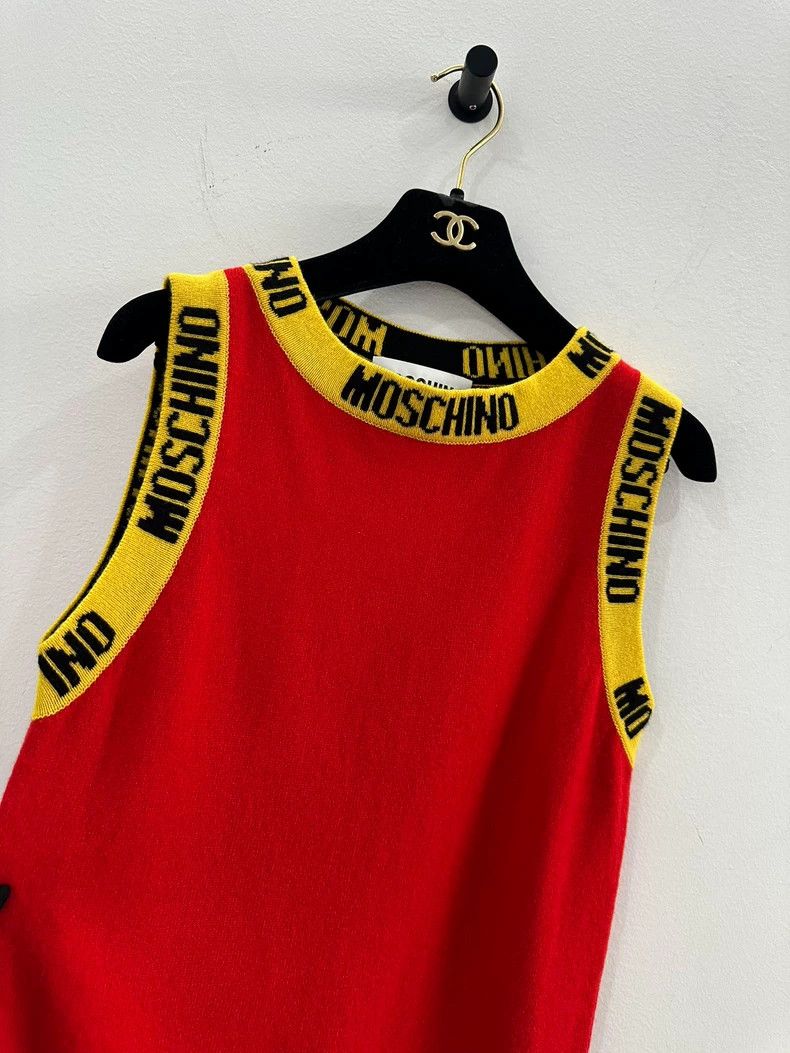 Moschino Moschino Red Wool Vest with Yellow Logo Size US M / EU 48-50 / 2 - 3 Thumbnail