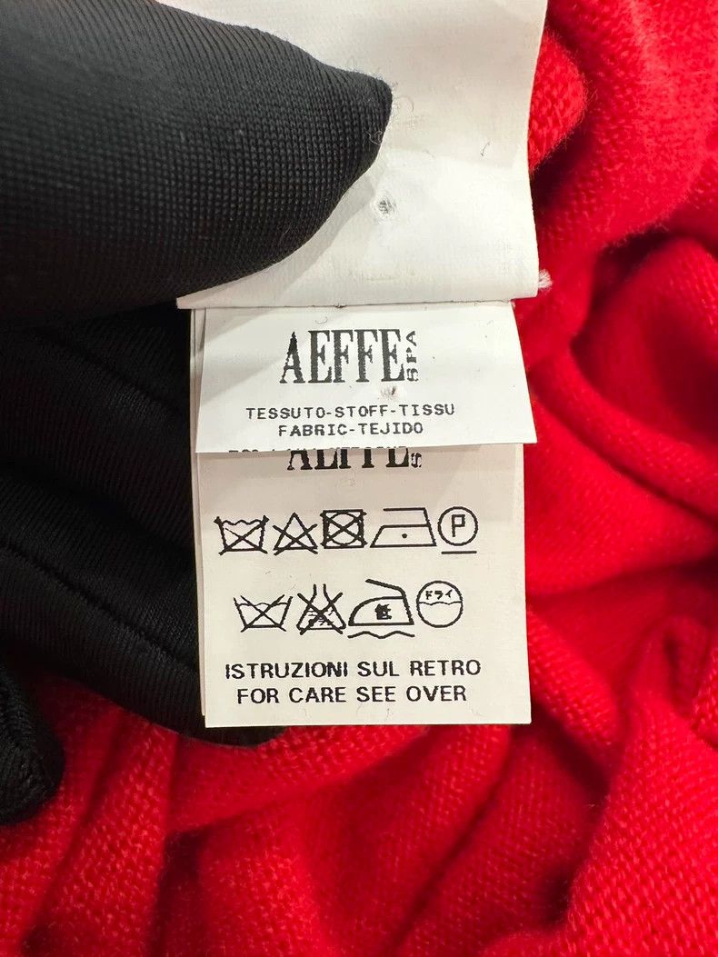 Moschino Moschino Red Wool Vest with Yellow Logo Size US M / EU 48-50 / 2 - 7 Thumbnail