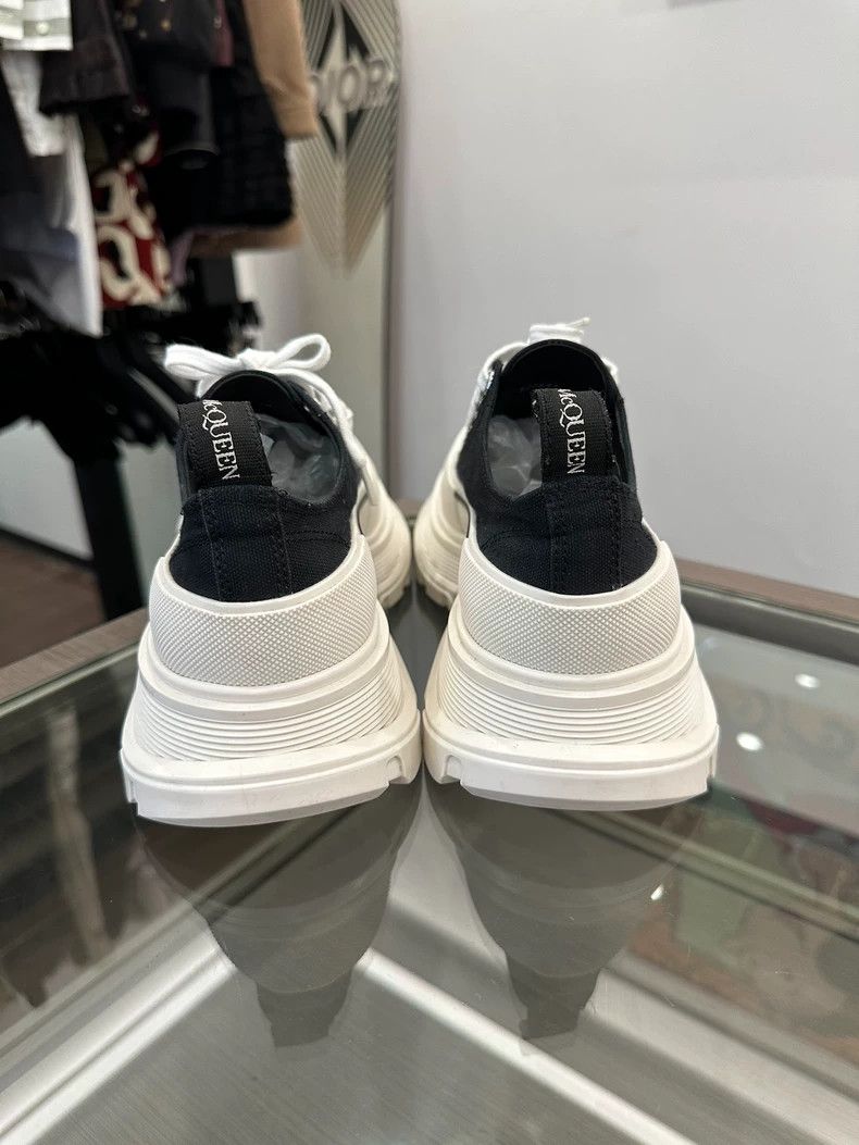 Alexander McQueen Alexander Mcqueen Black and White Casual Sneakers Size US 8 / EU 41 - 4 Thumbnail