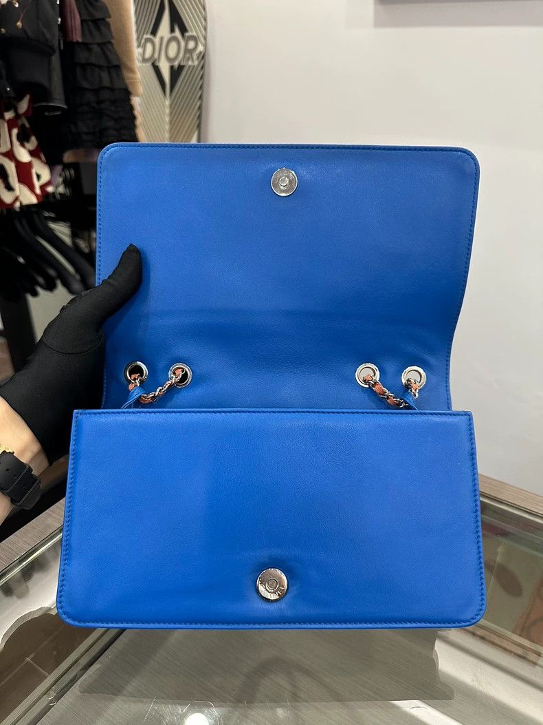 Chanel Chanel Blue Patent Shoulder Bag with Logo Size ONE SIZE - 4 Thumbnail