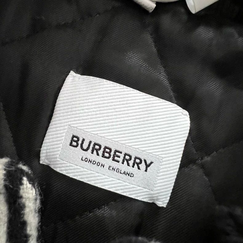 Burberry Burberry Leopard Print Baseball Jacket Size 44 Size US L / EU 52-54 / 3 - 6 Thumbnail