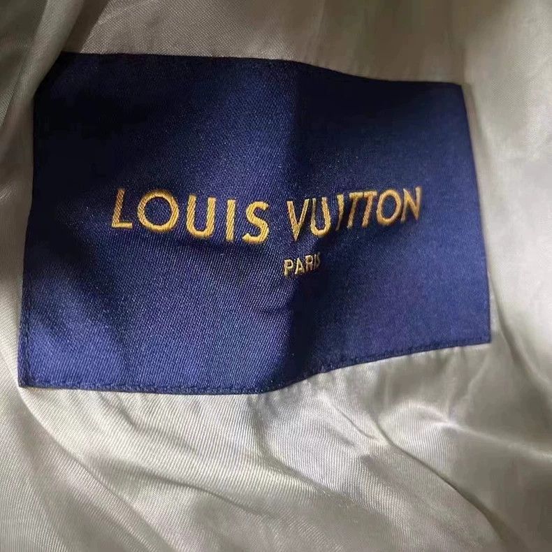 Louis Vuitton Louis Vuitton White Baseball Jacket with Patches Size US L / EU 52-54 / 3 - 3 Thumbnail