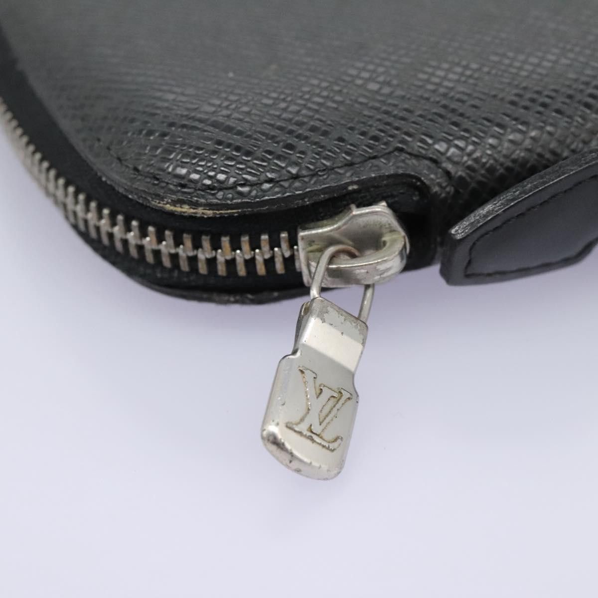 Louis Vuitton Taiga Black Leather Wallet (Pre-Owned) Size ONE SIZE - 13 Thumbnail