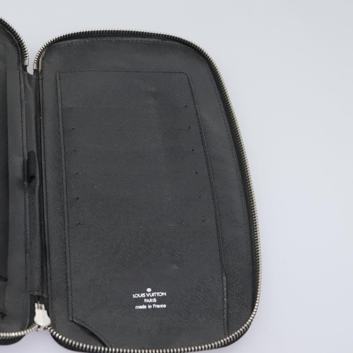 Louis Vuitton Taiga Black Leather Wallet (Pre-Owned) Size ONE SIZE - 16 Thumbnail