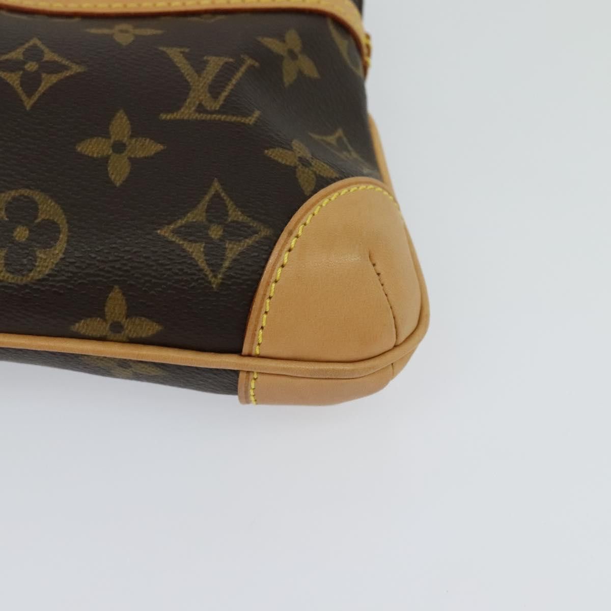 Louis Vuitton Coussin Brown Canvas Shoulder Bag (Pre-Owned) Size ONE SIZE - 9 Thumbnail