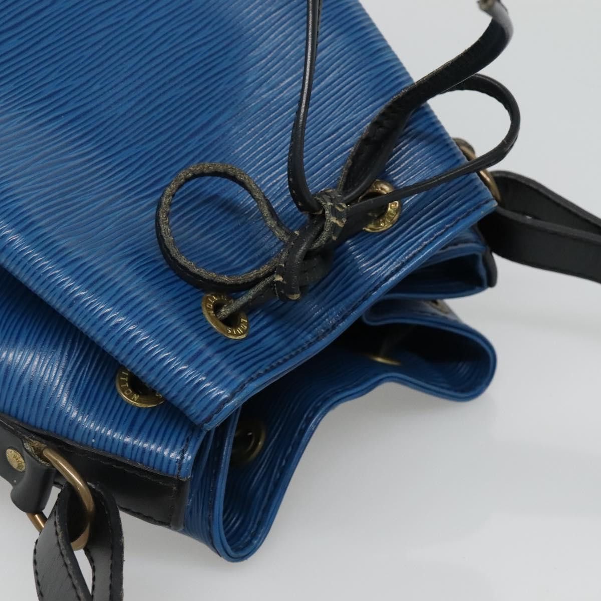 Louis Vuitton Petit Noé Navy Leather Shoulder Bag (Pre-Owned) Size ONE SIZE - 12 Thumbnail