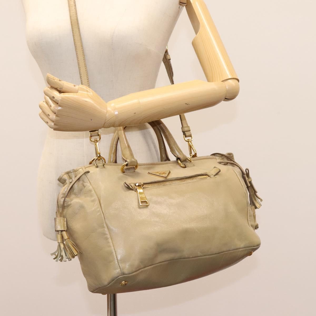 Prada Vitello Beige Leather Handbag (Pre-Owned) Size ONE SIZE - 19 Thumbnail